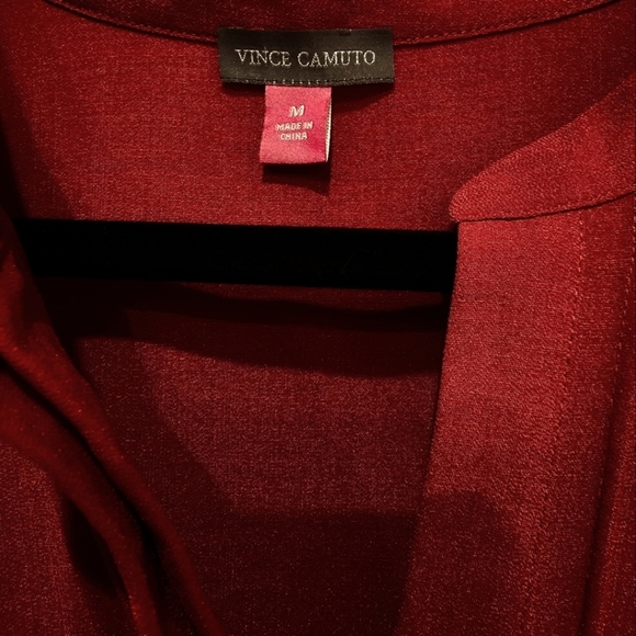Vince Camuto Women's Burgundy Blouse sz medium NWOT - Picture 5 of 5
